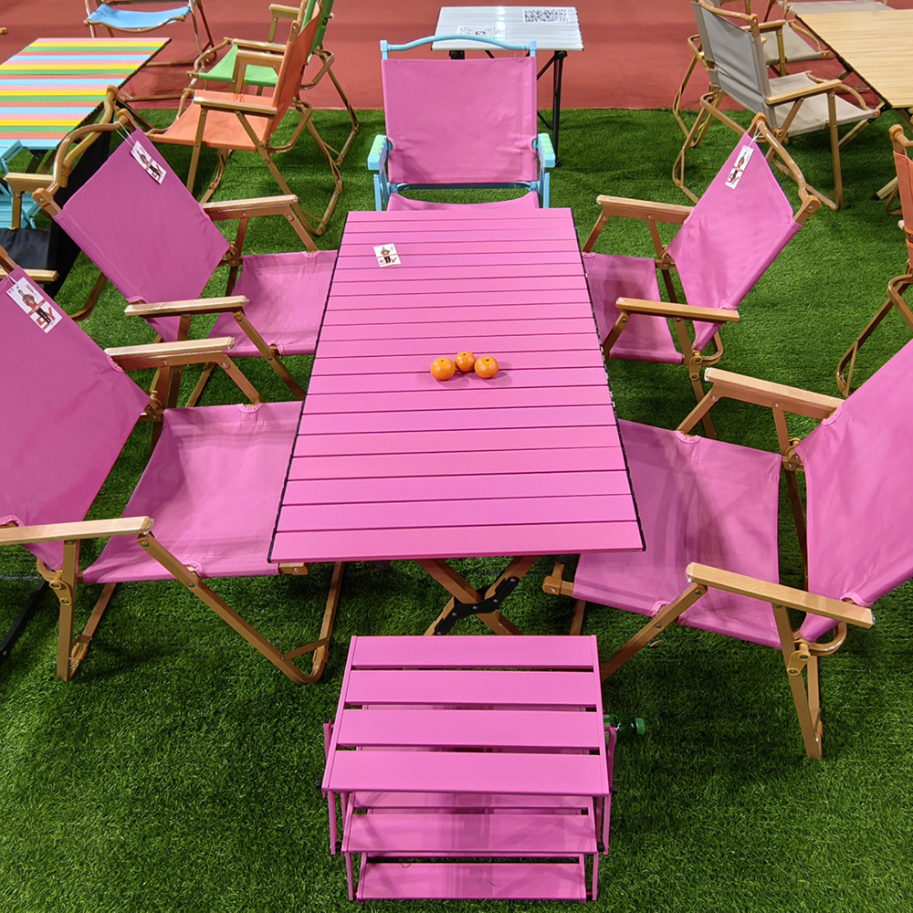 كرسي كيرميت الملون، طاولة وكرا - مراجعة Outdoor Furniture Vendors وسعره